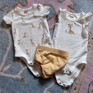 Petit Lem Giraffes 3-Piece Bodysuit Set, 9 month